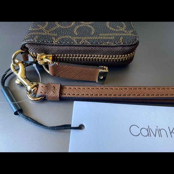 CALVIN KLEIN Monogram Logo Zip Continental Wallet - Picture 4 of 8